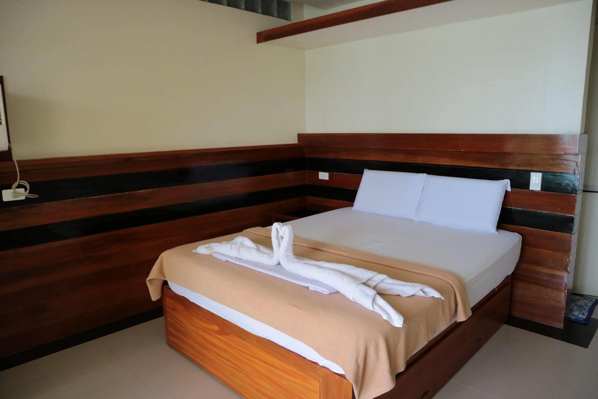 Rainforest Beach Hotel El Nido Exterior photo
