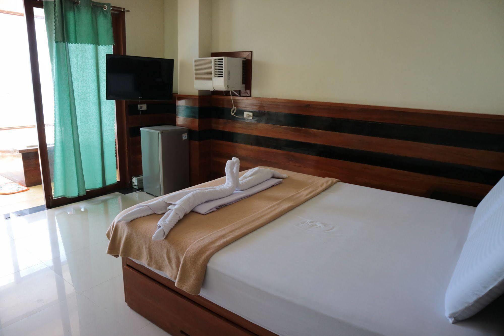Rainforest Beach Hotel El Nido Exterior photo